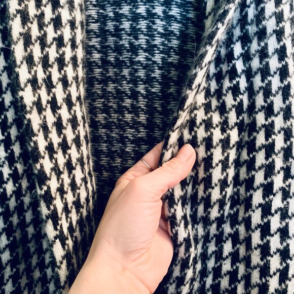 Houndstooth Lambswool/Angora Cardigan-style Sweater - Picture 4 of 4